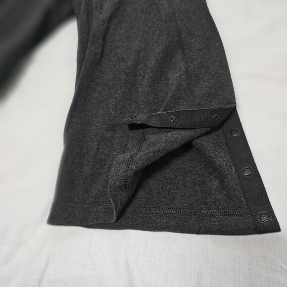 Lululemon Romp Her Jumpsuit/Romper Women Size 6 Dark Gray Shelf Bra - Picture 12 of 12